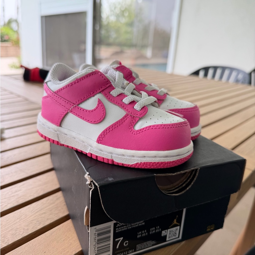 Nike Kids Pink and White Low-Top Sneakers